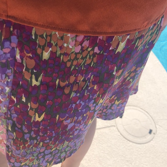 Forever 21 multi colored skirt with lining - Picture 3 of 7
